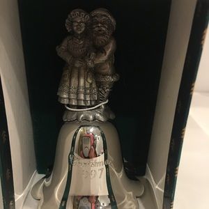 1997 Christmas Bell pewter top